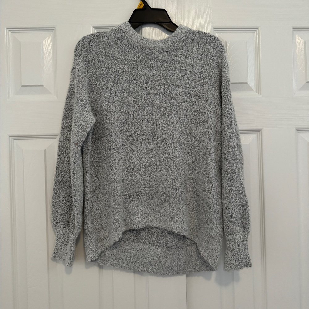 Old Navy Women's Heather Gray Crew Neck Sweater